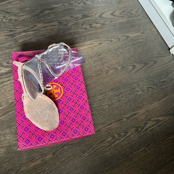 Also summer heels - Picture 3 of 3